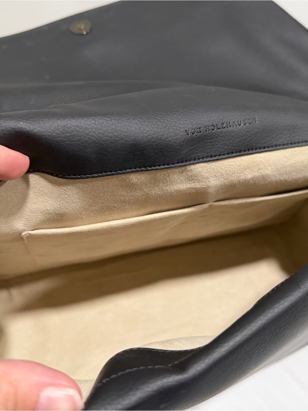 Von Holzhausen The Handheld bag - Italian Made Vegan Leather - Picture 2 of 5